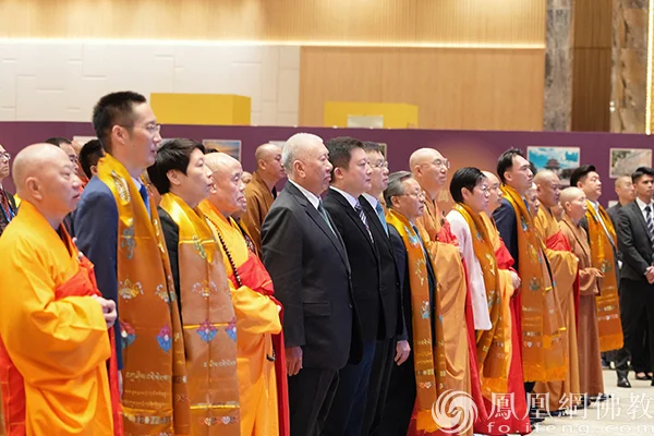 首届澳门佛教青年国际论坛暨2025粤港澳大湾区硕博法师恳谈会在澳门开幕