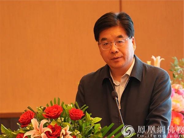 菏泽市政协主席聂元科在开幕式上致辞